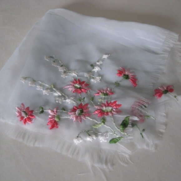 Lot of 7 Vintage Ladies Handkerchiefs Embroidered Crochet Edging Lace Silk Linen - Picture 16 of 16